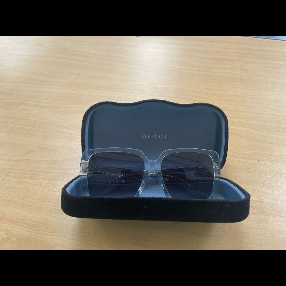 Limited edition Gucci baby blue sunglasses !